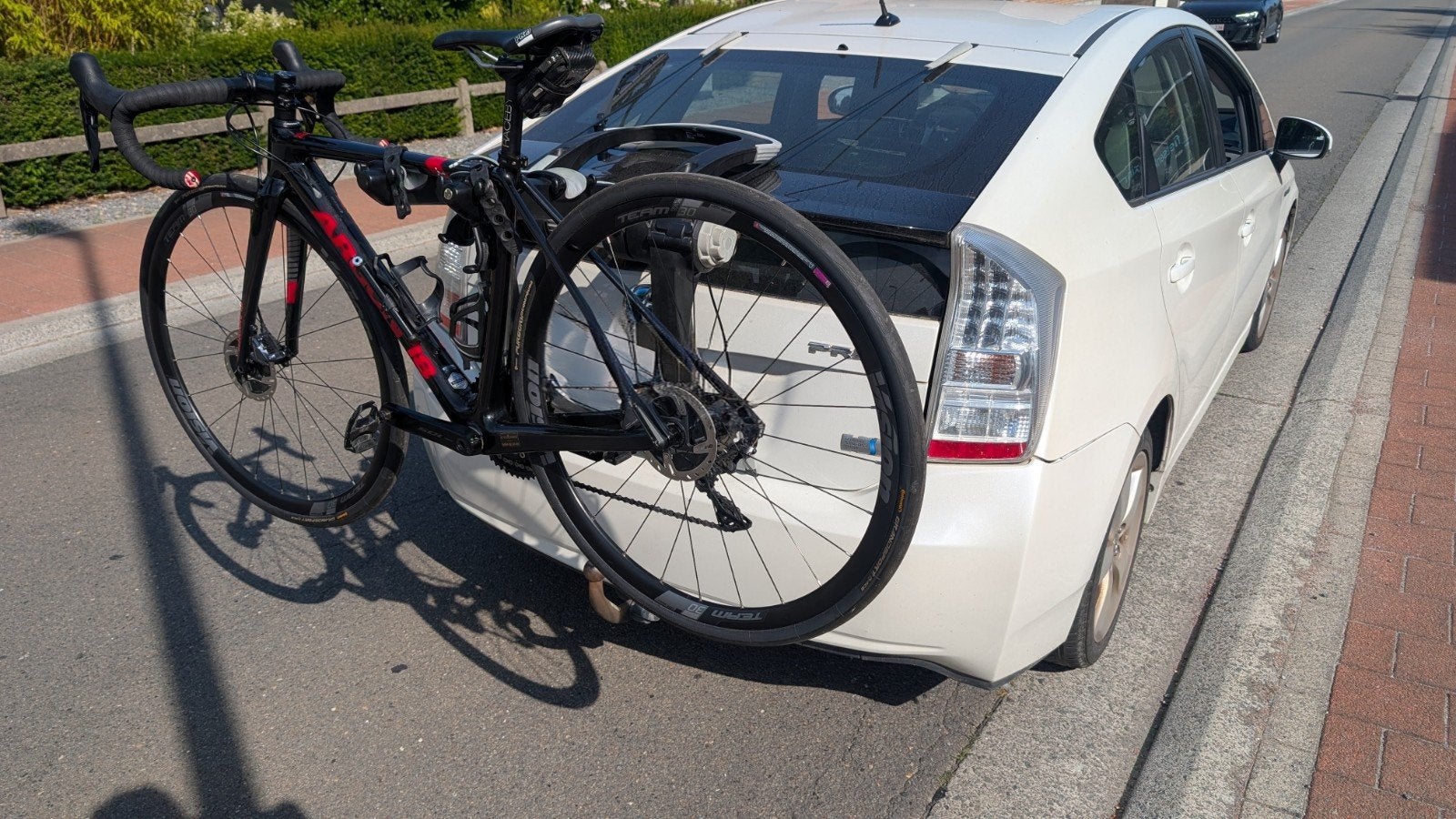 Thule Raceway 991, Autos : Divers, Porte-vélos, Utilisé, Porte-hayon, 2 vélos, Enlèvement ou Envoi