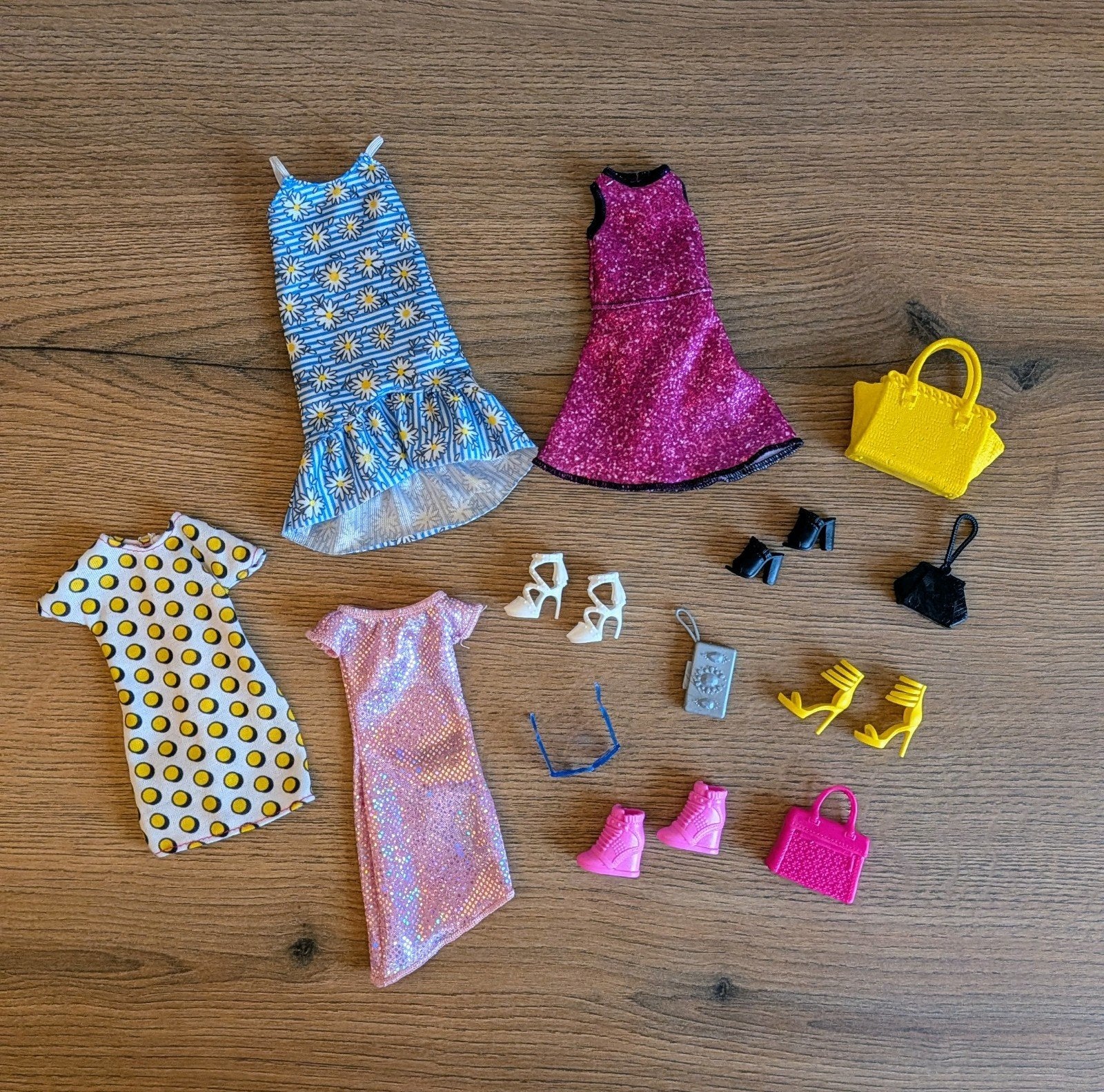 Vêtements et accessoires Barbie originaux, Enlèvement ou Envoi, Neuf, Barbie