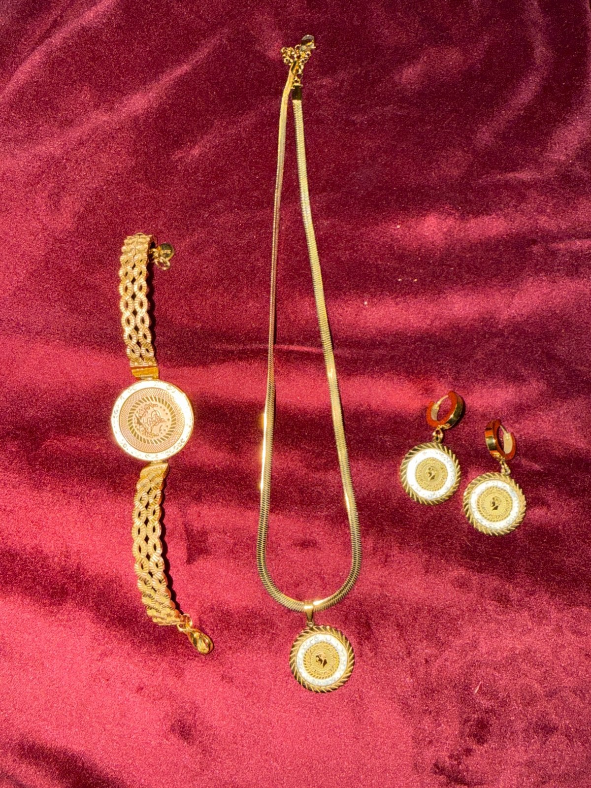 Enn heel moi set, Ophalen, Zo goed als nieuw, Goud