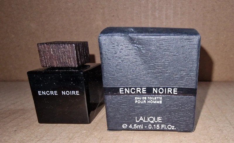 Miniature de parfum Encre Noire homme EDT Lalique 4,5 ml, Collections, Envoi, Comme neuf, Miniature, Plein