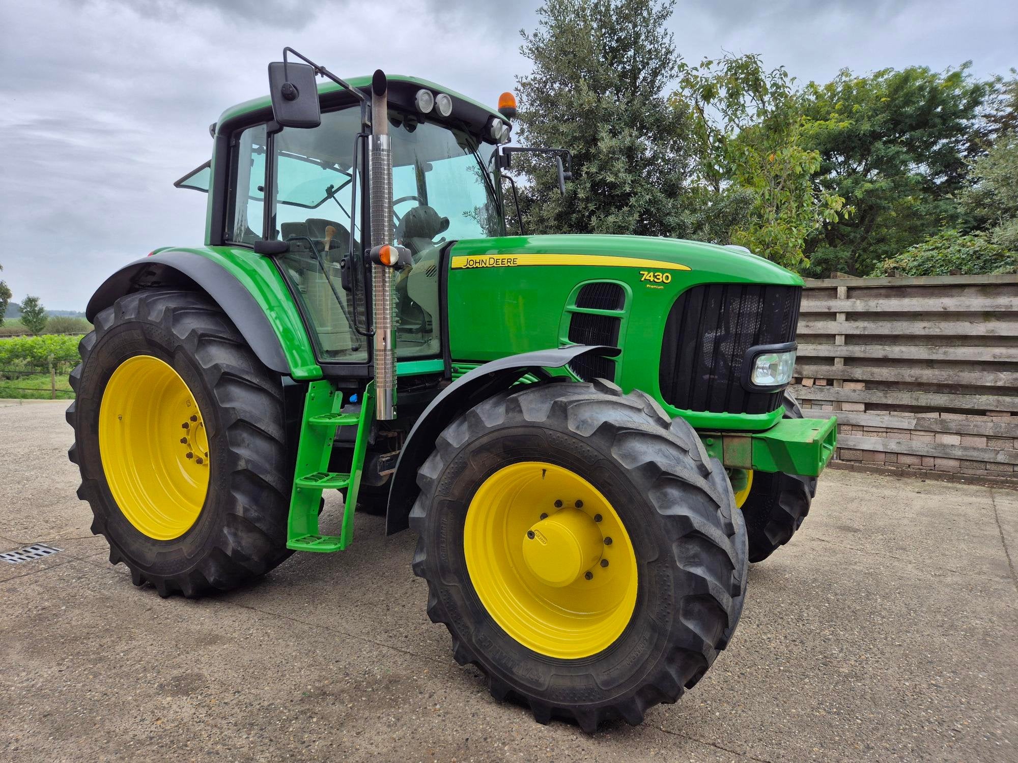 John Deere 7430 Premium 50km autoquad luchtremmen, Articles professionnels, Utilisé, Plus de 160 ch, John Deere, Plus de 10 000