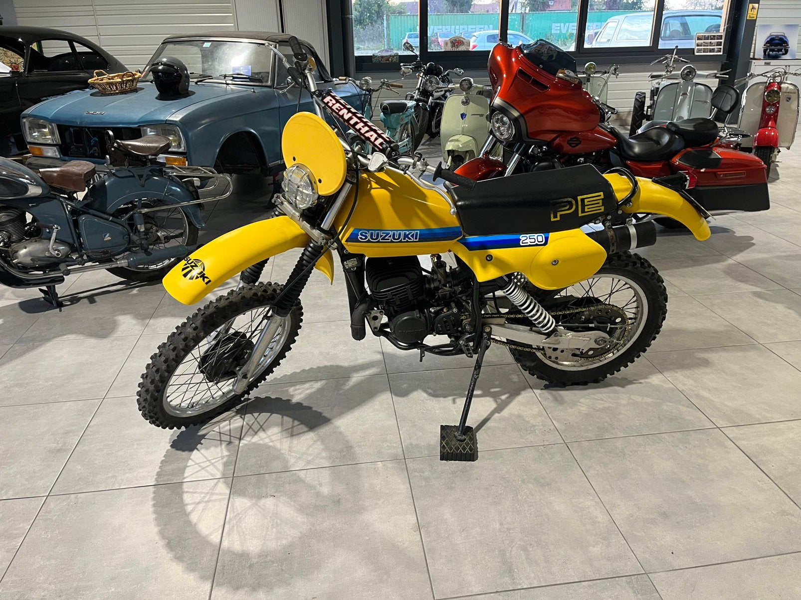 Suzuki PE 250, Vélos & Vélomoteurs, Autres marques, 5 vitesses, Enlèvement, 250 cm³