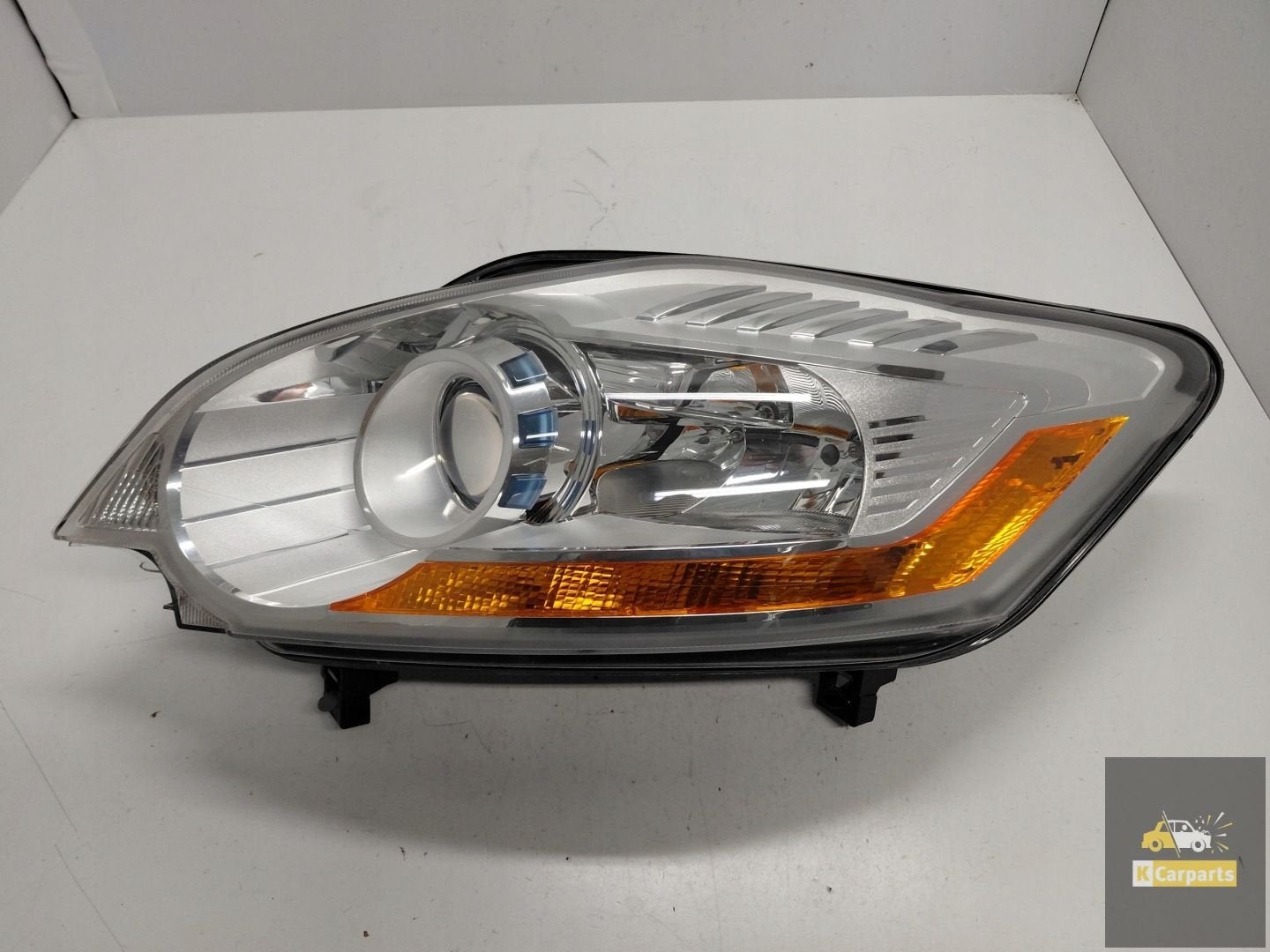 8V41-13D155-AF, Phare au x non gauche pour Ford Kuga MK1 Ide, Info@ford.com, Ford Motor Company, American Road 1
48126  Dearborn