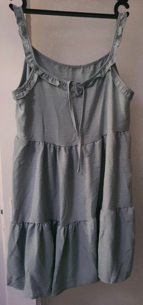 Leuk blauw\grijs zomerjurkje met ruches en strikje Maat: XXL, Neuf, Taille 46/48 (XL) ou plus grande, Enlèvement ou Envoi, Longueur genou