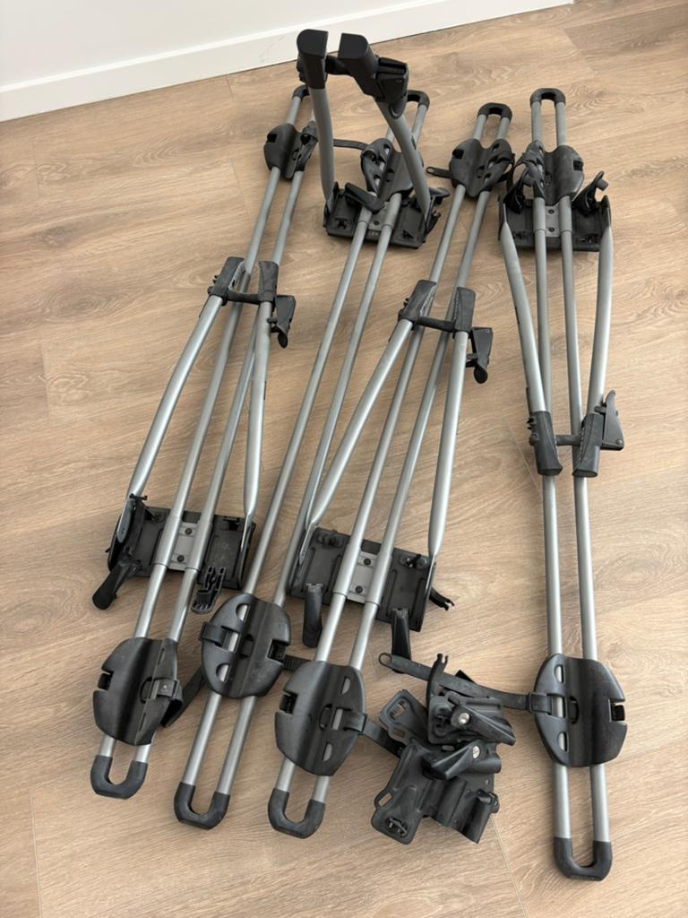 Thule fietsendrager - 4 stuks, Ophalen, 3 fietsen of meer, Zo goed als nieuw, Dakdrager