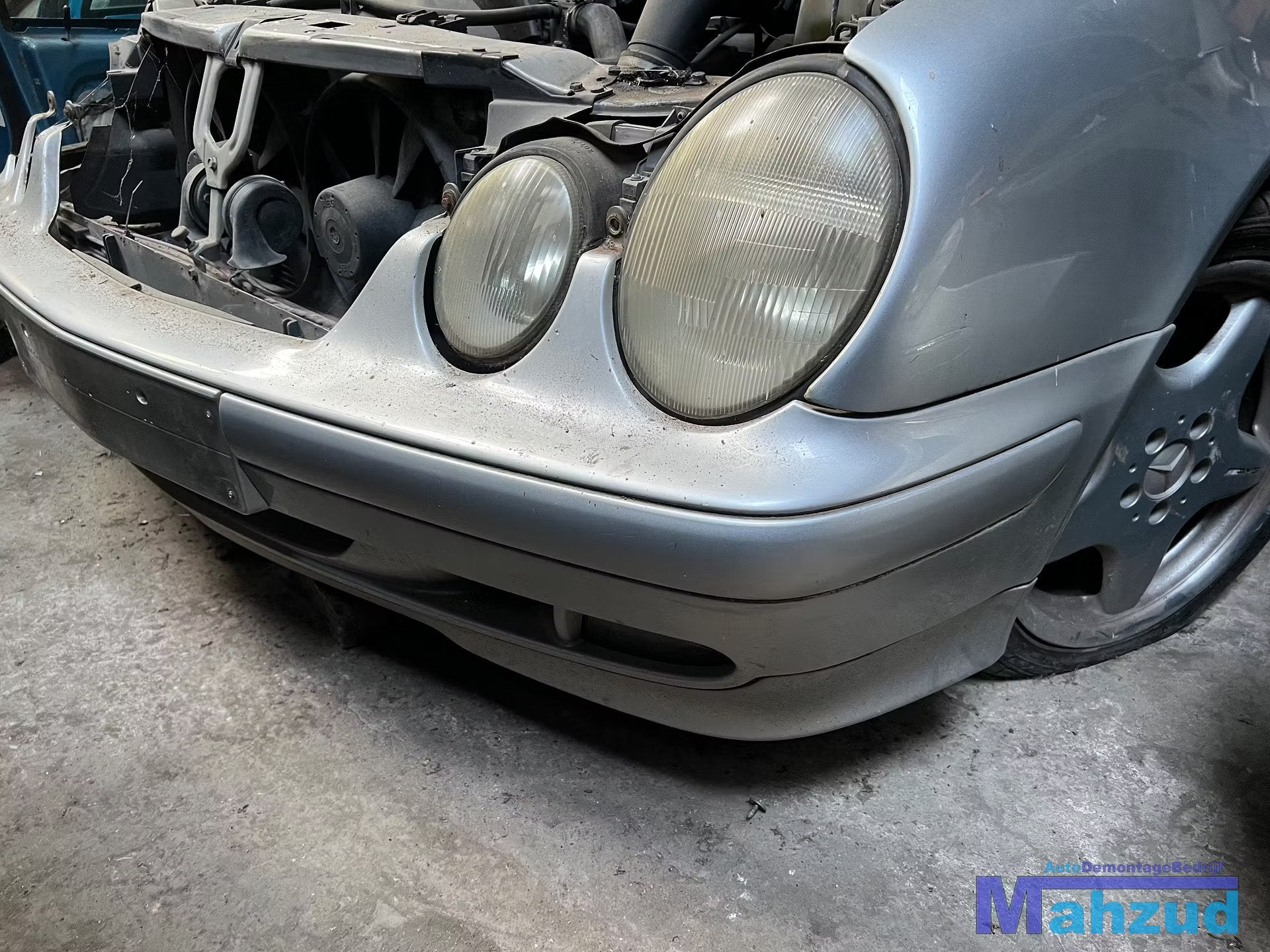 MERCEDES CLK W208 Zilver 744 voorbumper 1998-2002, Mercedes-Benz AG, Pare-chocs, Mercedes-Benz, Utilisé