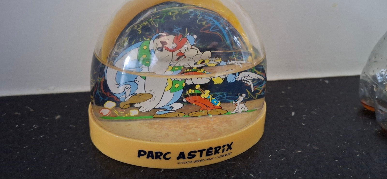 Vintage schudbol Asterix Obelix Parc Asterix Frankrijk 2005, Ophalen of Verzenden, Asterix en Obelix, Zo goed als nieuw, Gebruiksvoorwerp