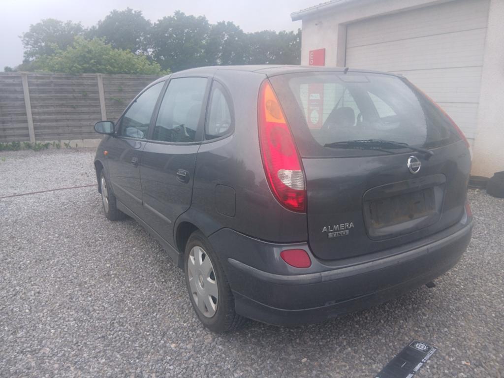 Nissan almera tino 2005, Auto's, Nissan, Almera, Handgeschakeld, Particulier, Airconditioning