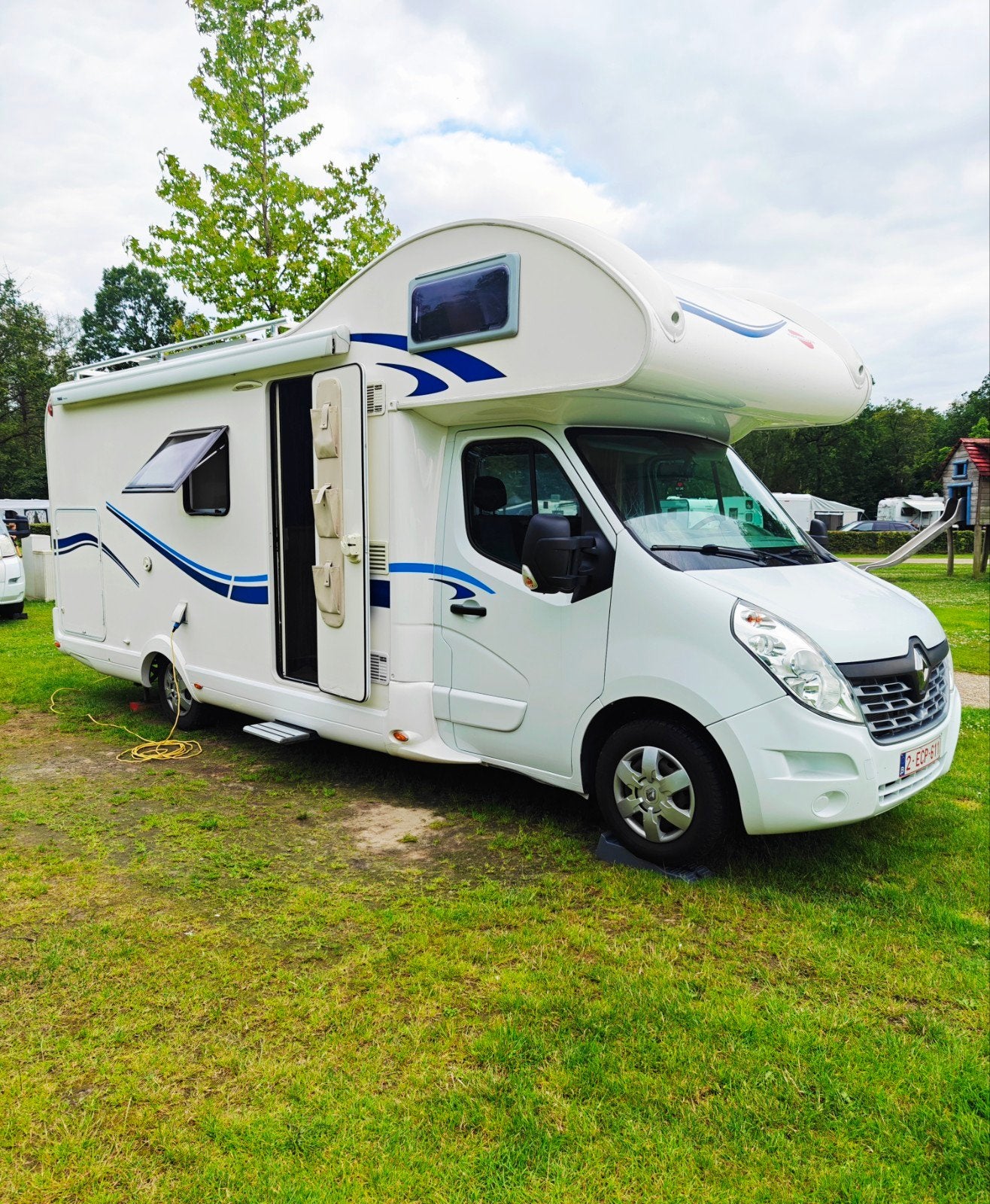 Rimor Dynamic 35 XGO 6 persoonscamper 2015, Caravanes & Camping, Camping-cars, Siège de train, Toilette à cassette, Boîte manuelle