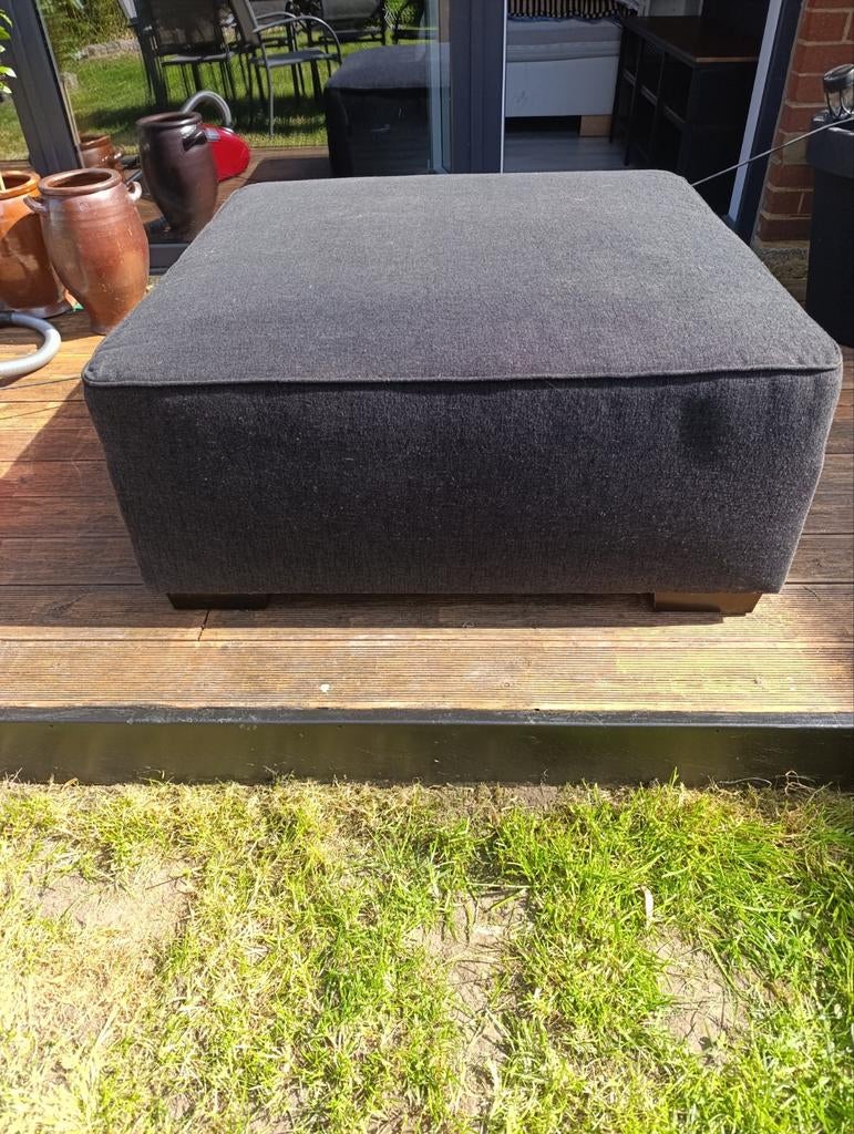 Pouf d salon gris, Enlèvement
