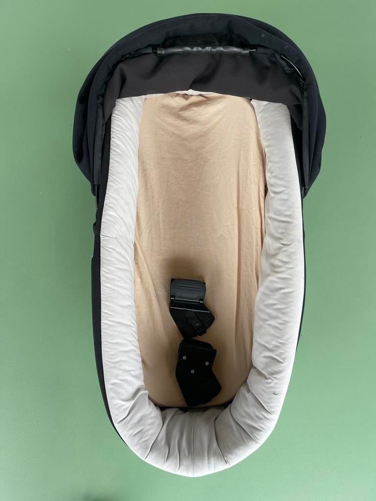 Mountain Buggy swift carrycot zwart + adapters, Gebruikt, Met reiswieg, Ophalen, Kinderwagen