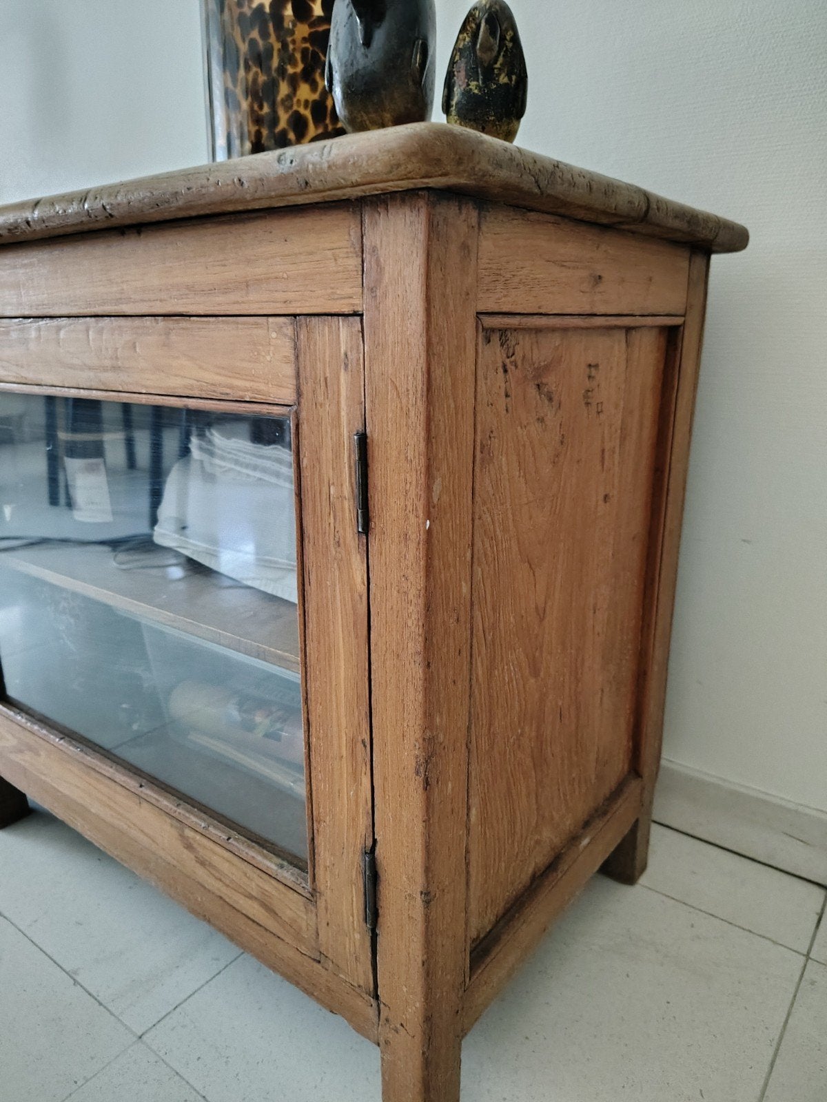 Kast Indonesië., Enlèvement