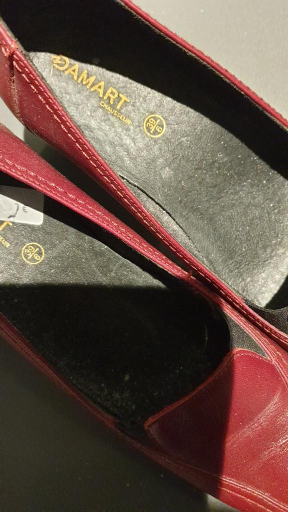1 PAAR DAMESSCHOENEN BORDEAUX, Overige kleuren, Instappers, Ophalen of Verzenden, Damart