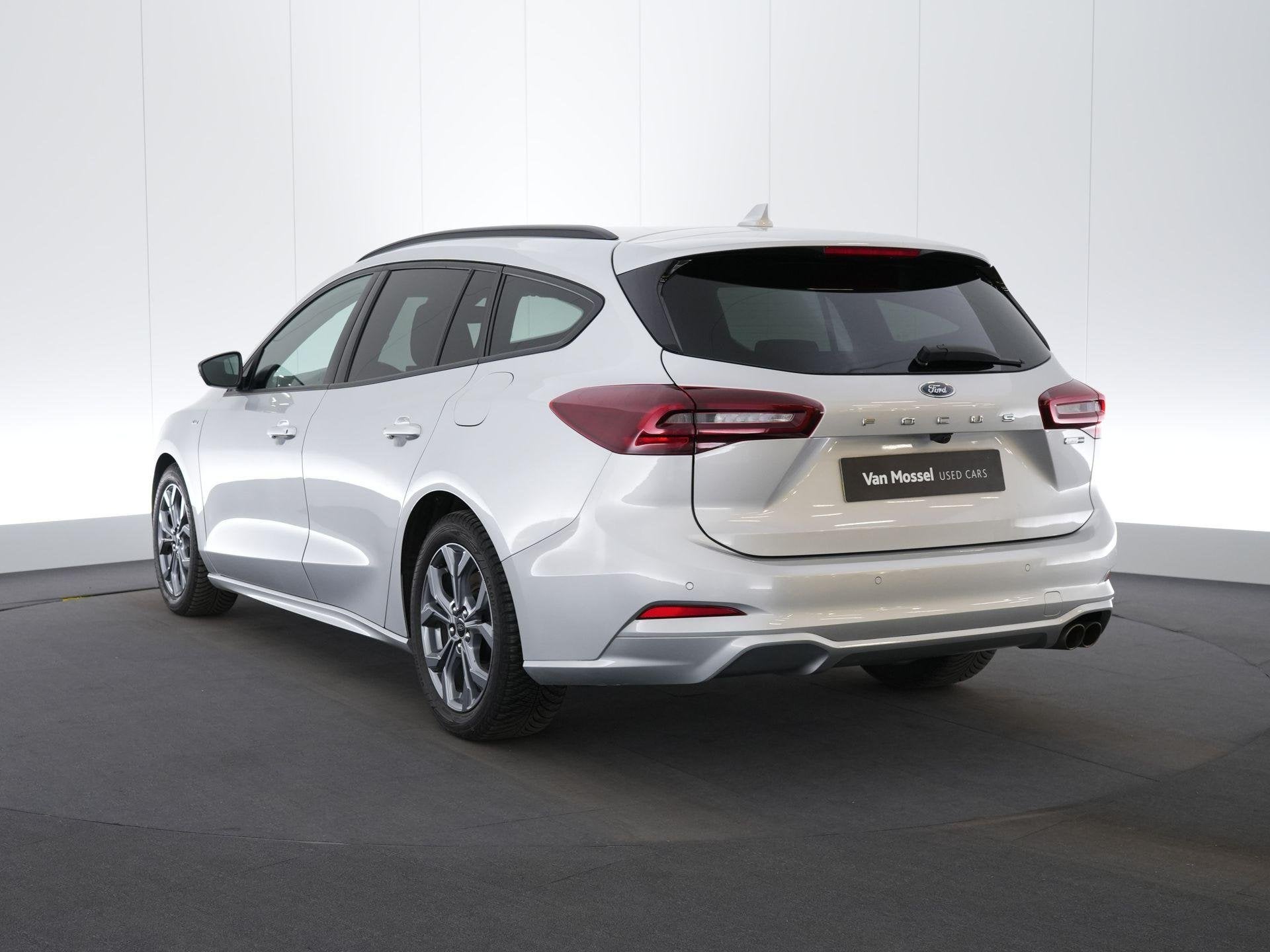 Ford Focus Clipper ST Line Style|Automaat||Camera|Carplay, Auto's, 1349 kg, Stof, Gebruikt, Euro 6