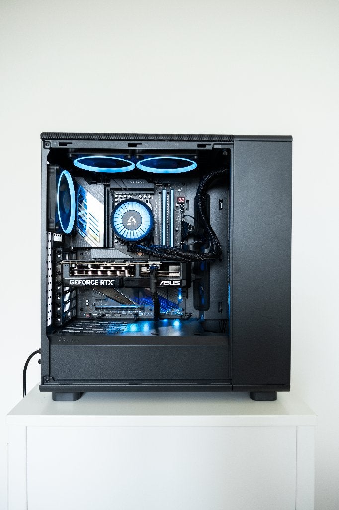 High End Gaming PC, Ryzen 7 9800X3D / RTX 5070 / 32GB DDR5, Ophalen, 32 GB, Zo goed als nieuw, 2 TB