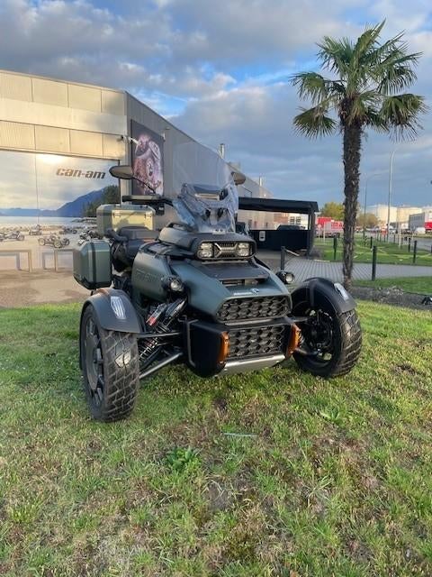 Can-am canyon redrock 2025 (demo), Plus de 35 kW, 3 cylindres, 1330 cm³