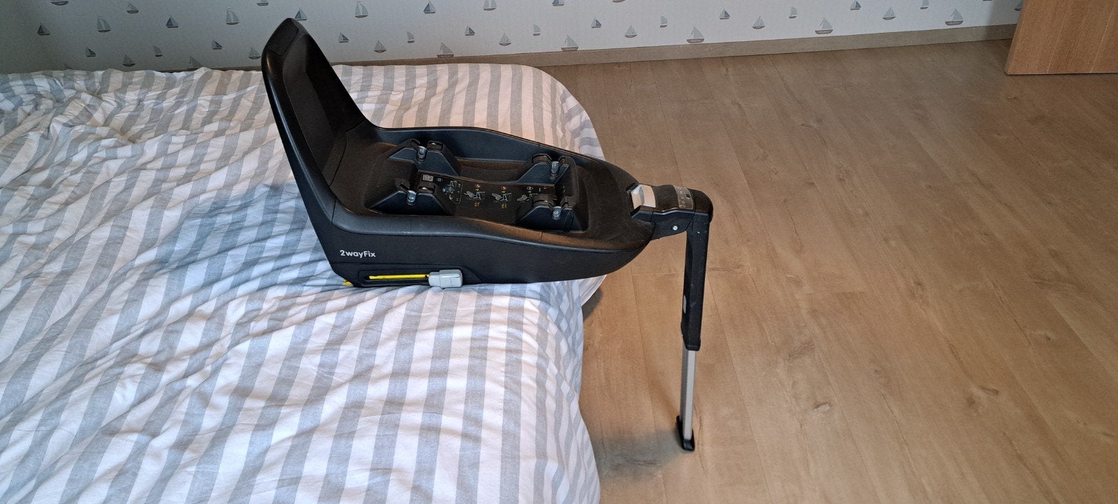 voet basis 2way fix +babyzitje + autostoel groep 1, Ophalen, Zo goed als nieuw, Maxi-Cosi, Isofix