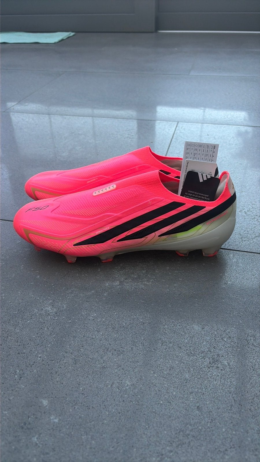 ADIDAS F50 WORLD CUP SIZE 43, Sport en Fitness, Ophalen of Verzenden, Nieuw, Schoenen