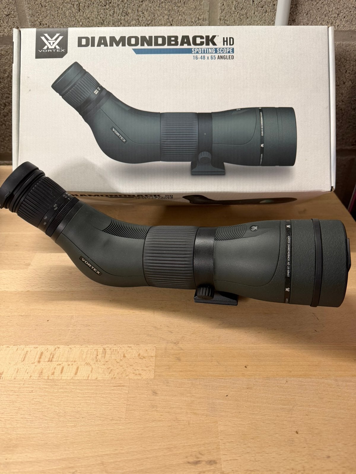 Vortex Diamondback HD 16-48x65 angled spottingscope, Enlèvement, Comme neuf
