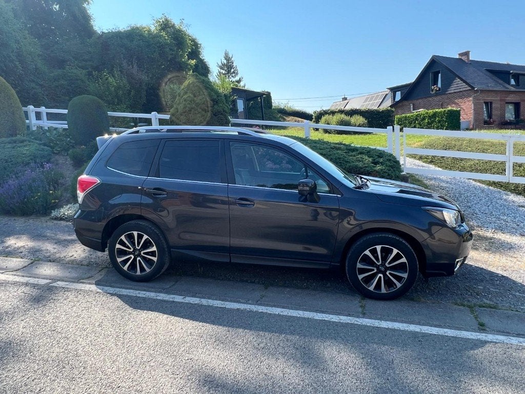 Subaru Forester 2.0i CVT 4WD  Automatique 4x4, Autos, Achat, Entreprise, Garantie prolongée, Entretenue par le concessionnaire