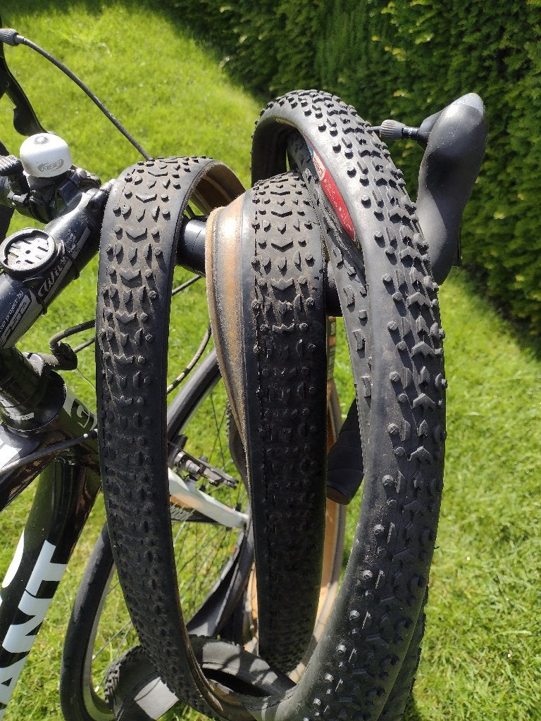 Cross banden, Vélos & Vélomoteurs, Vélos Pièces, Autres matériaux, Pneu, Utilisé, Enlèvement