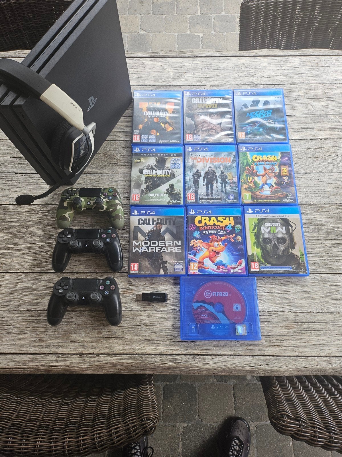 PS4 PRO als nieuw, Games en Spelcomputers, Ophalen, Met games, Zo goed als nieuw, 1 TB