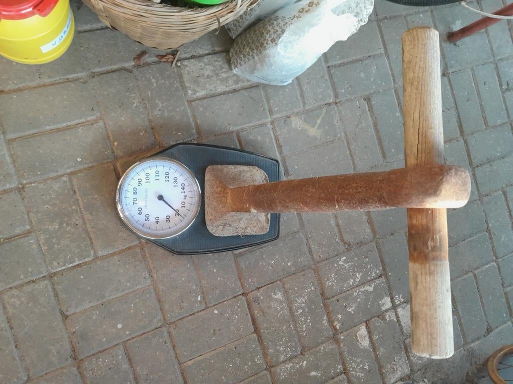 Dammer voor chape,kasseien gewicht: 17kg, Ophalen