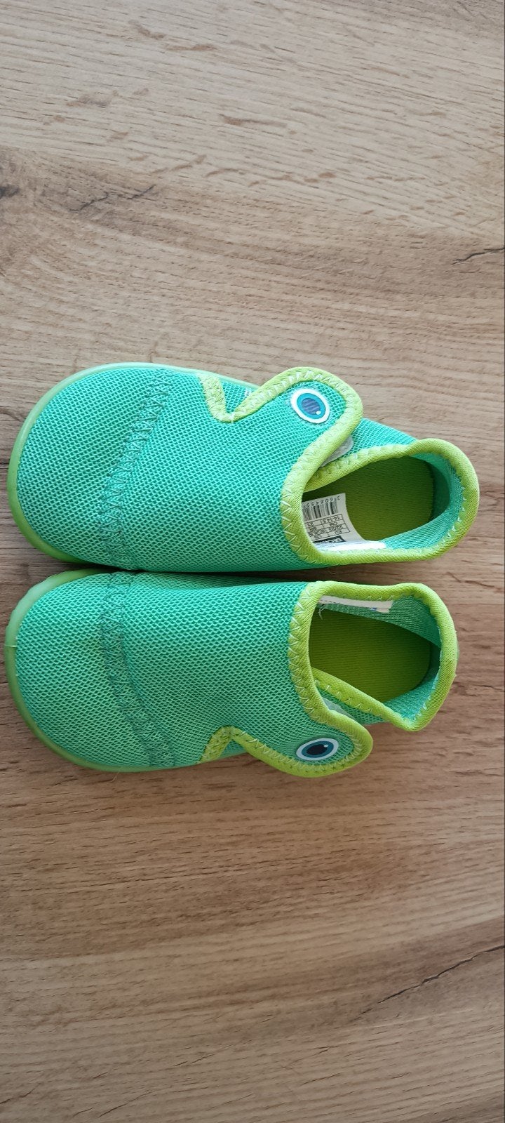 Waterschoenen maat 21, Ophalen