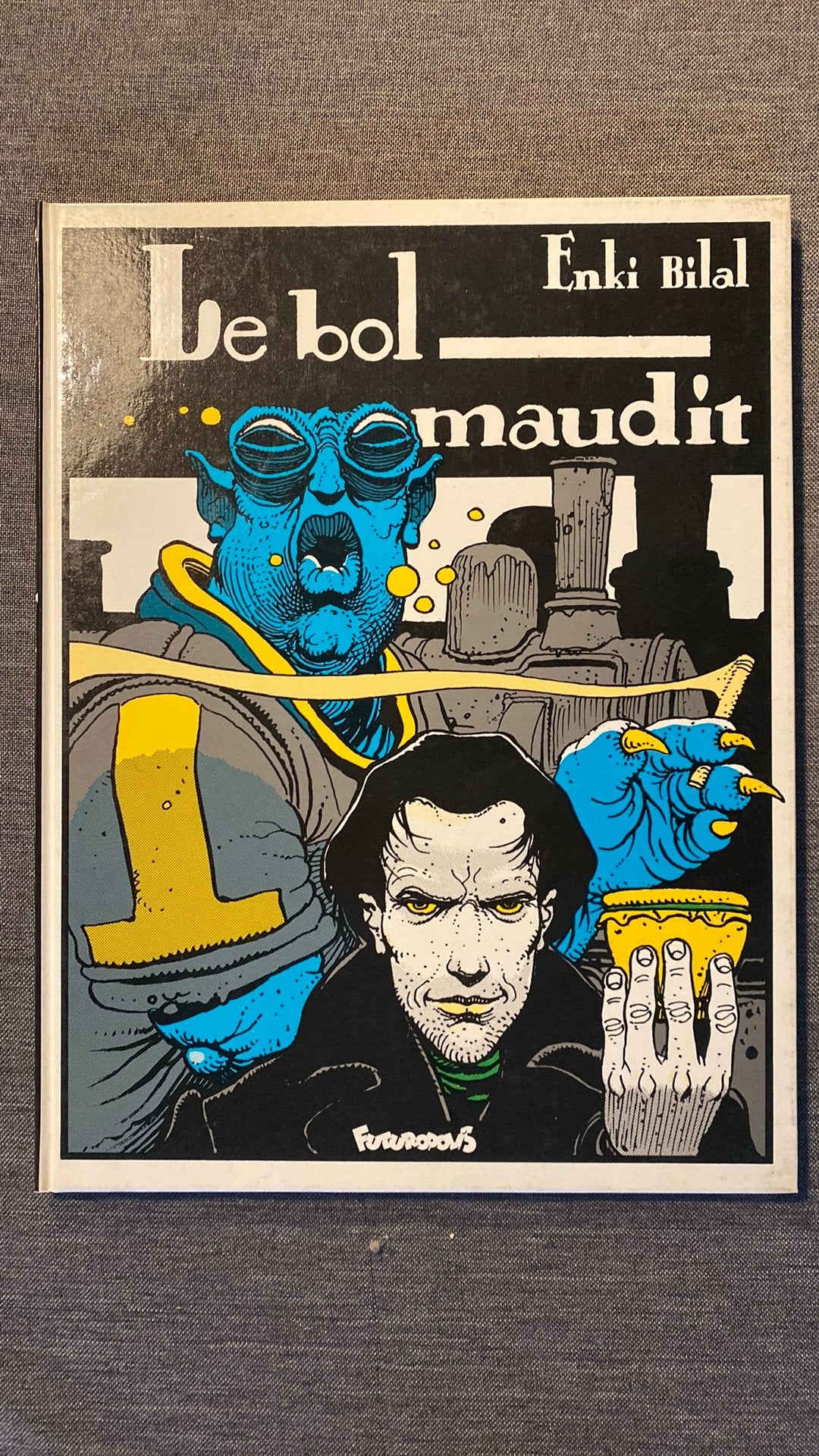 Le bol maudit / Recueil Enki Bilal, Boeken, Stripverhalen, Ophalen of Verzenden, Zo goed als nieuw