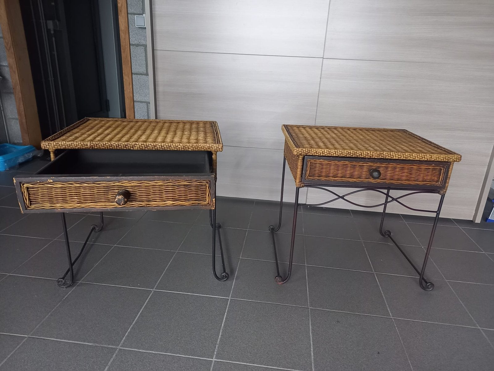 Vintage nachtkastjes, Huis en Inrichting, Slaapkamer | Nachtkastjes, Ophalen, Zo goed als nieuw