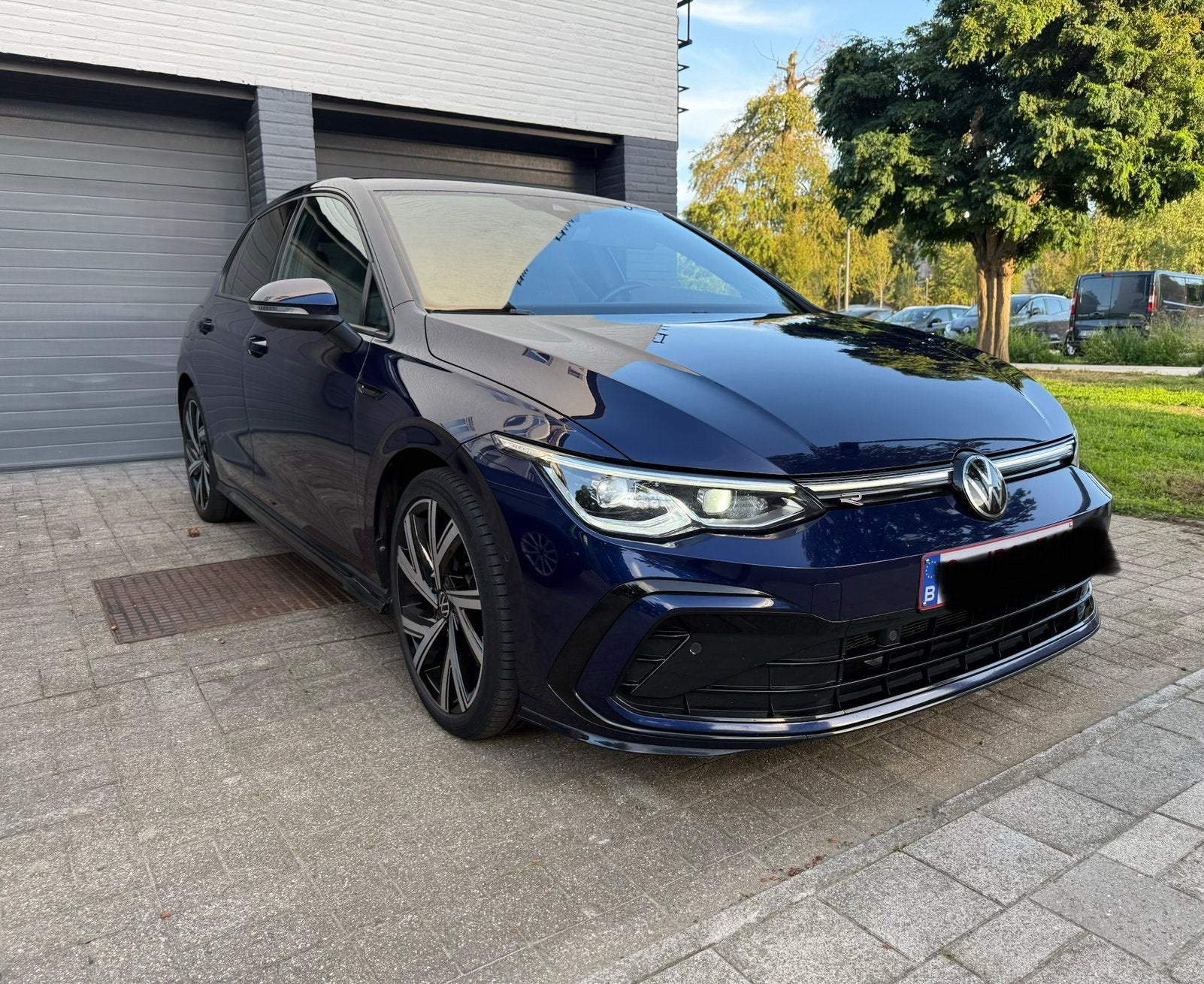 VW Golf 8 1.5 eTSI DSG R-Line | IQ.LIGHT | Harman Kardon, Autos, Achat, Euro 6, Phares entièrement LED, Entretenue par le concessionnaire