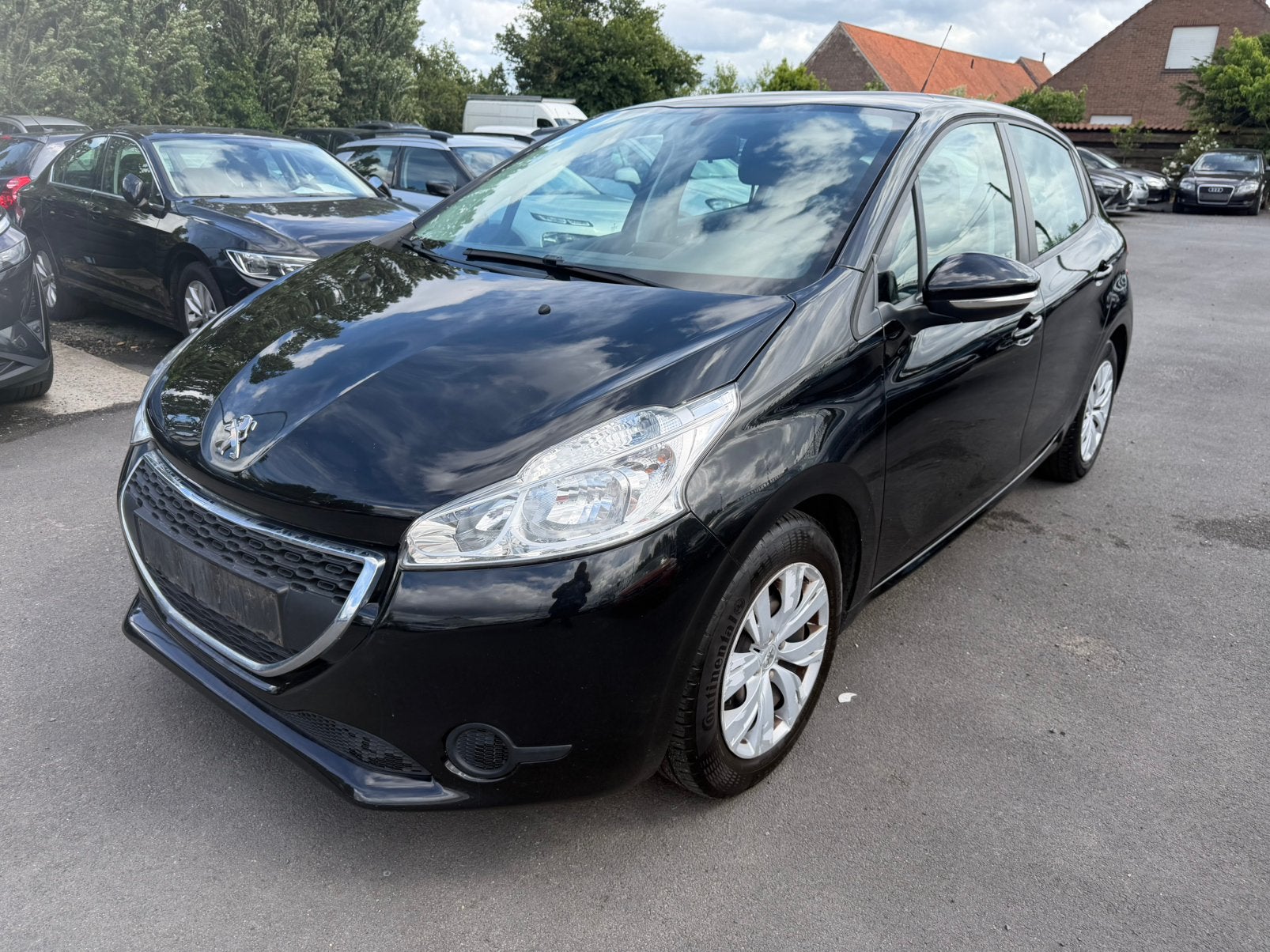Peugoet 208 benzine 1.2 Eu5, Euro 5, Stof, 1198 cc, Zwart