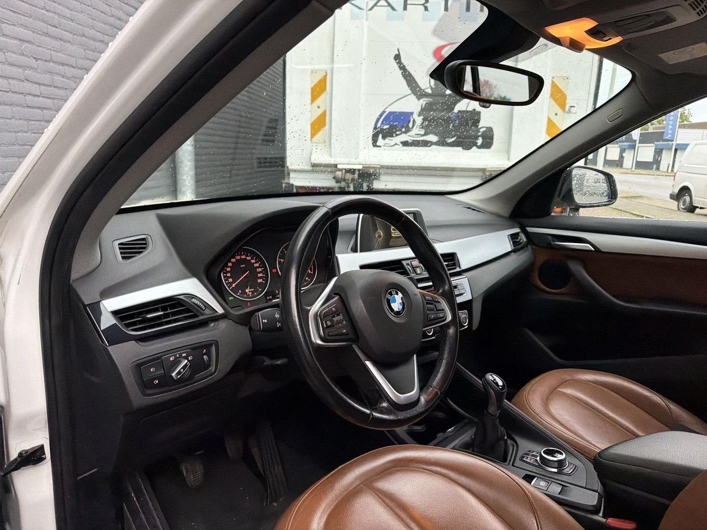 BMW X1 sDrive16d Centennial Executive | Leder | Cruise | Cli, X1, Wit, SUV of Terreinwagen, Verwarmde buitenspiegels