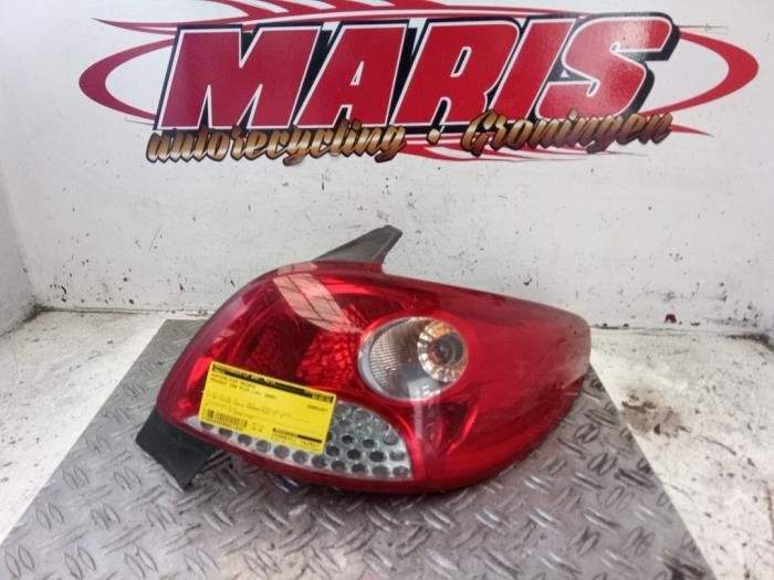Feu arrière droit d'un Peugeot 206 PLUS, -, -, 3 mois de garantie, Utilisé