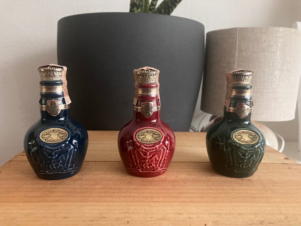 Coffret de 21 figurines Chivas Royal Salute, Enlèvement