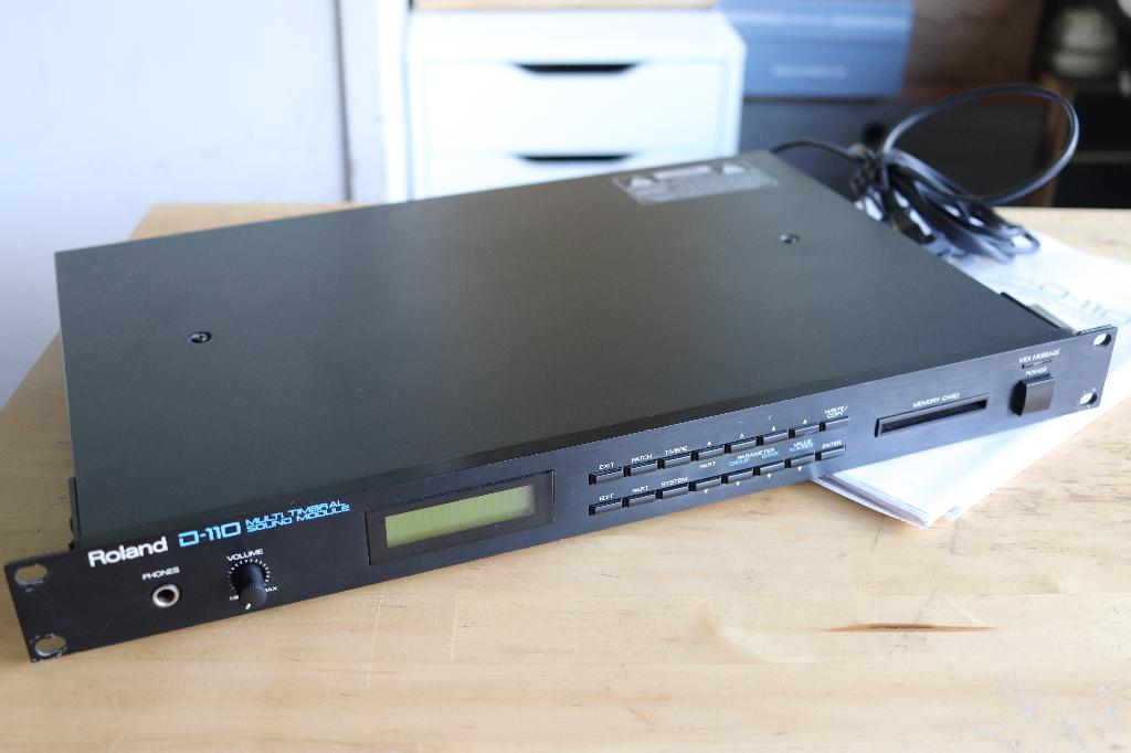 Roland D-110, Musique & Instruments, Modules de son, Utilisé, Roland, Enlèvement