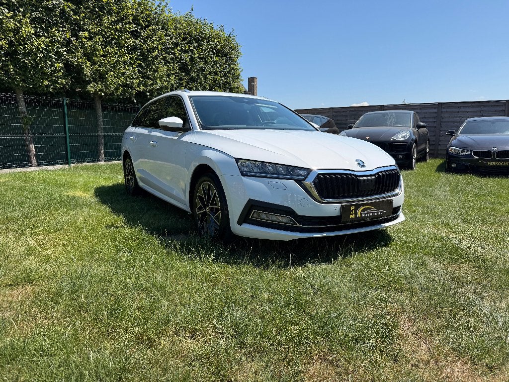 SKODA OCTAVIA 1,0cc NAVI 34,000 KM VIRTUAL COCKPIT, Auto's, Voorwielaandrijving, Stof, 4 cilinders, Wit