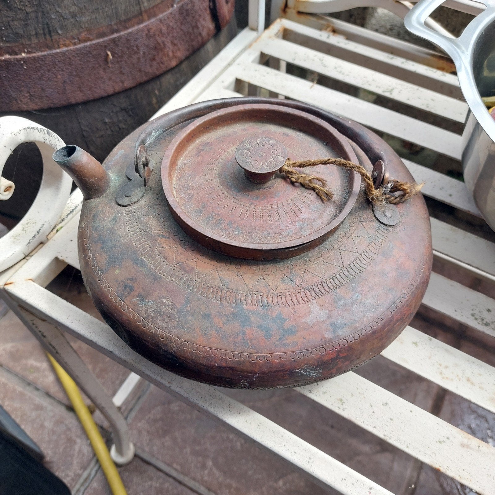 Tibetaanse theepot in koper, Ophalen, Koper