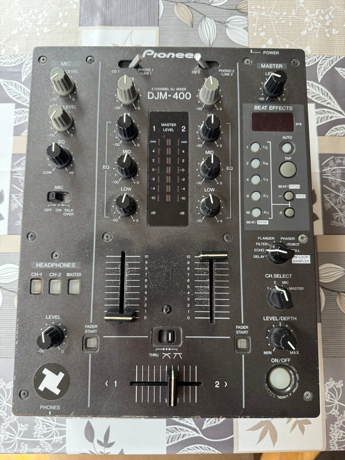 Pioneer DJM-400 mixer, Muziek en Instrumenten, Mengpanelen, Ophalen of Verzenden, Gebruikt, Minder dan 5 kanalen, Microfooningang