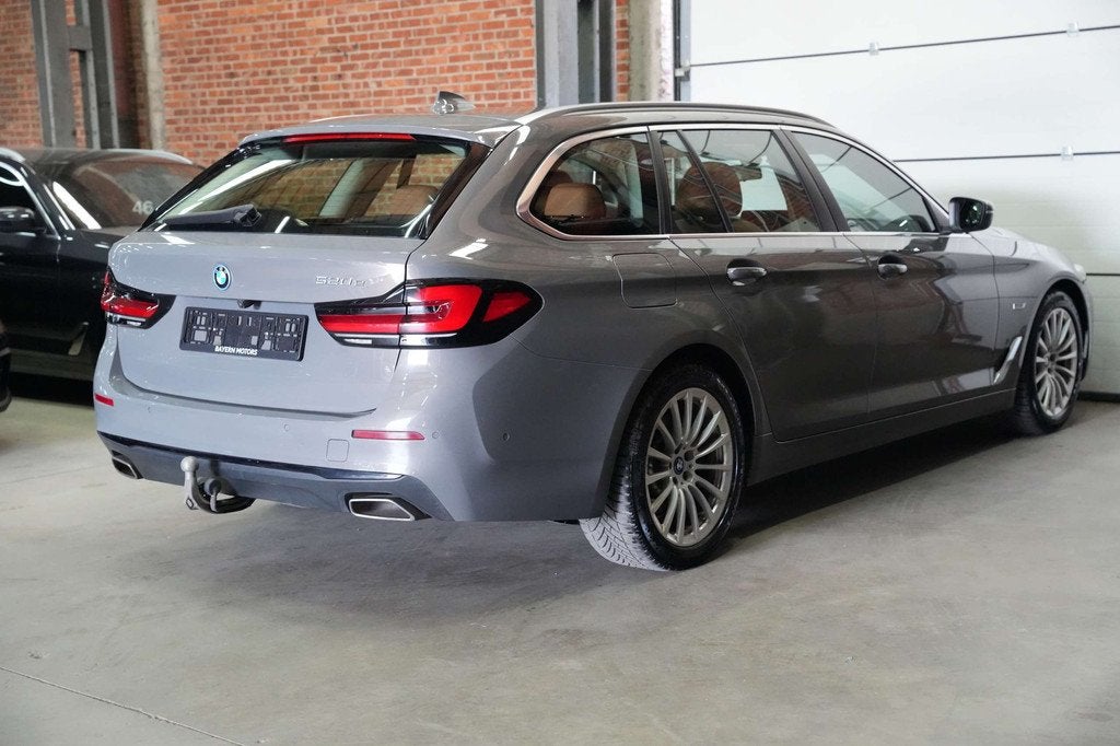 BMW 520 eA Plug in Hybride Garantie Benzine Facelift EURO, Auto's, BMW, Automaat, 1998 cc, Gebruikt, Euro 6