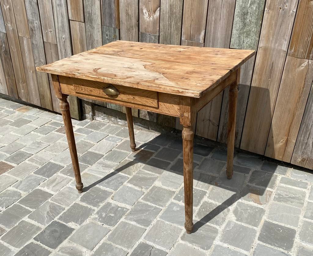 Table de cuisine (petite), 50 à 100 cm, Enlèvement, Utilisé, Rectangulaire