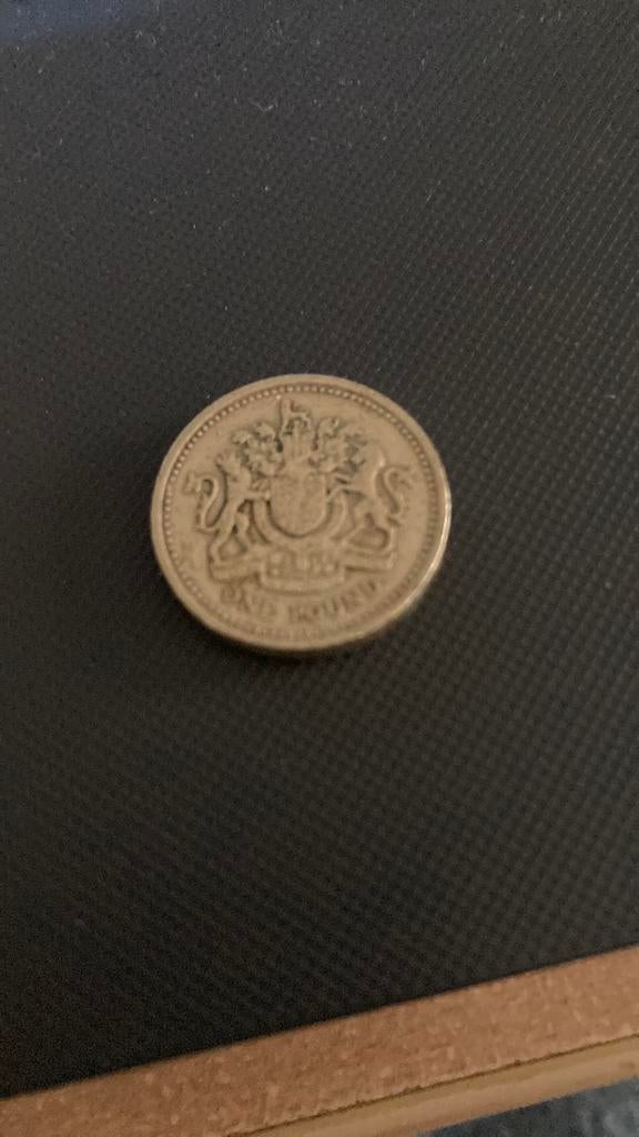One pound 1983, Postzegels en Munten, Ophalen