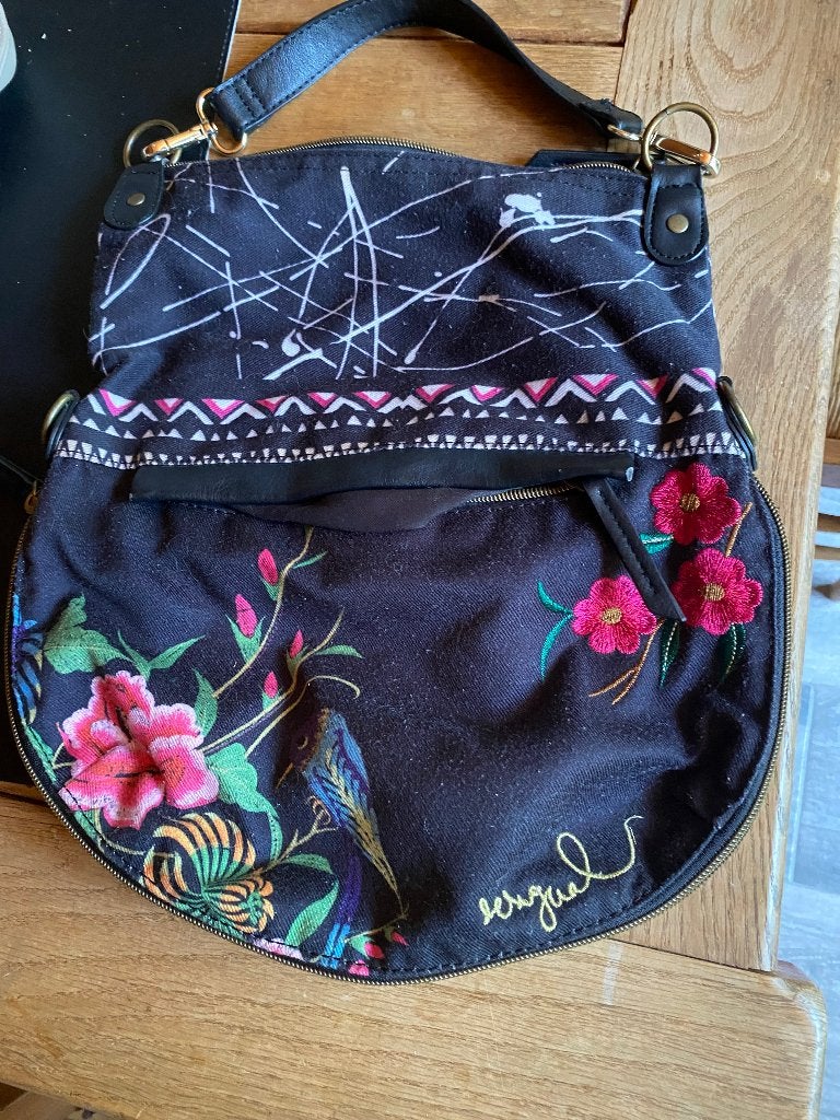 sac Desigual, Handtassen en Accessoires, Tassen | Damestassen, Ophalen of Verzenden, Zo goed als nieuw, Overige kleuren, Handtas