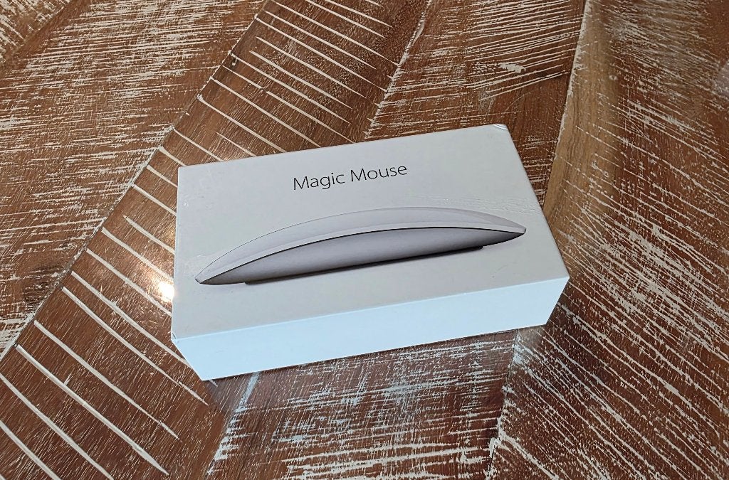 Apple Magic Mouse wit A1657 met originele doos, Souris, Enlèvement ou Envoi, Comme neuf, Apple
