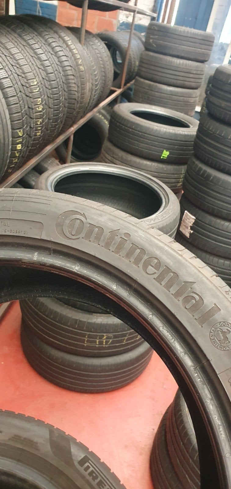 245/40R18 CONTINENTAL TOP QUALITÉ avec montage et équilibrag, Enlèvement