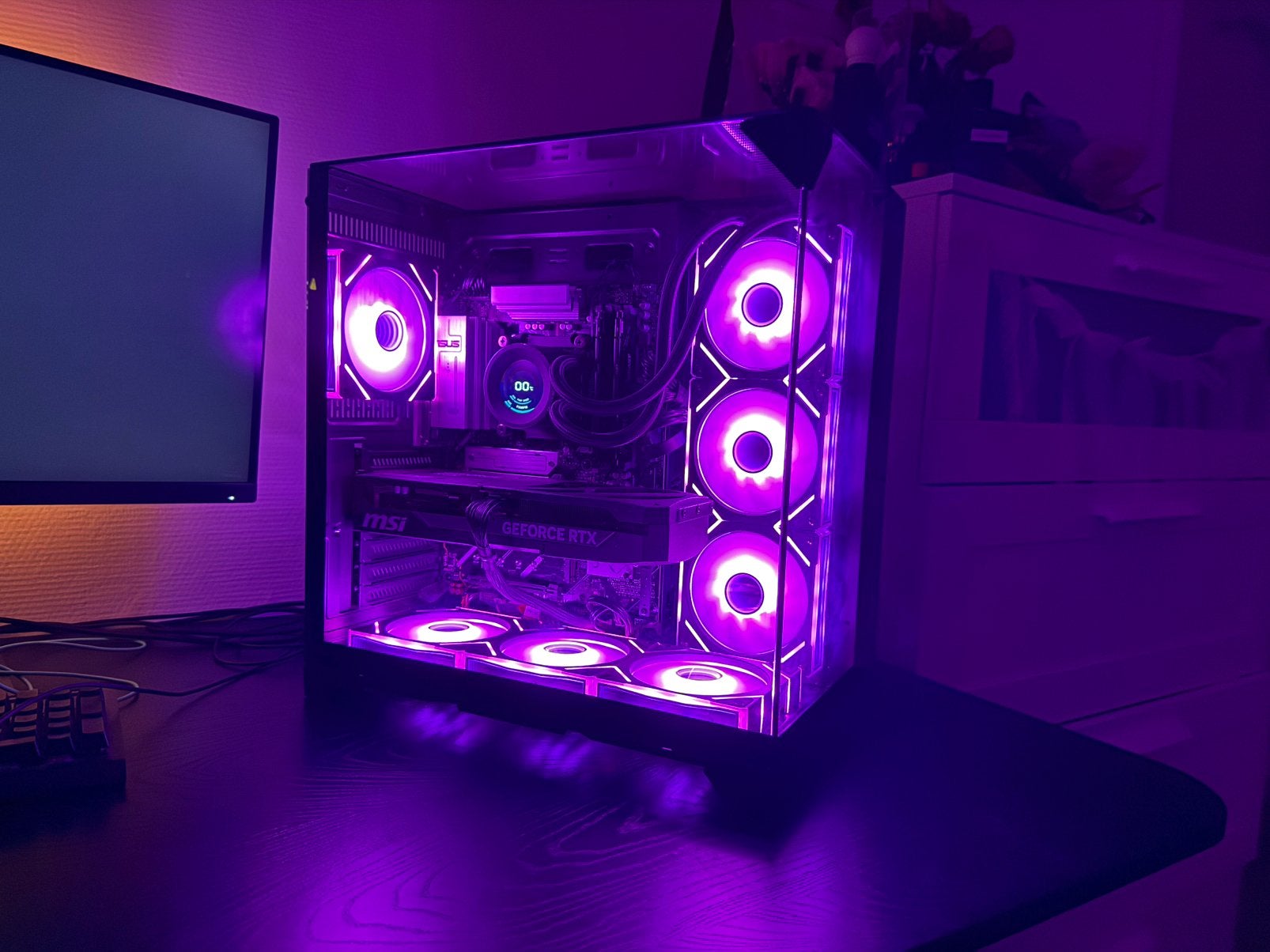 PC Gamer Monstre 4K Ultra | RTX 5080 + Ryzen 9800X3D, Games en Spelcomputers, Ophalen