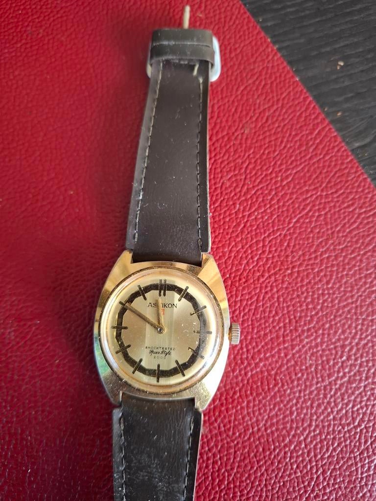 Horloge, Ophalen