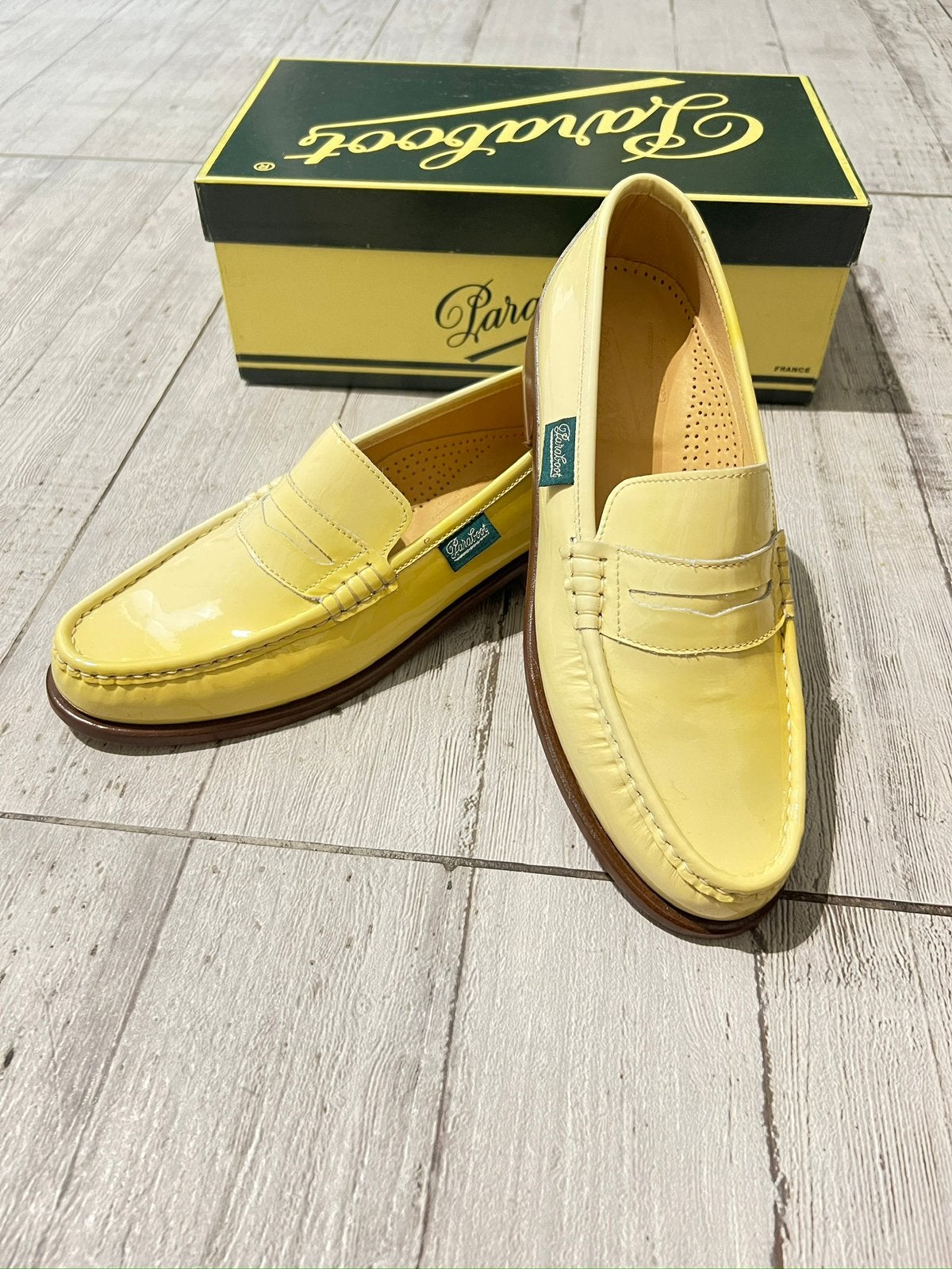 Mocassins Paraboot cuir verni jaune pâle, Enlèvement ou Envoi, Comme neuf