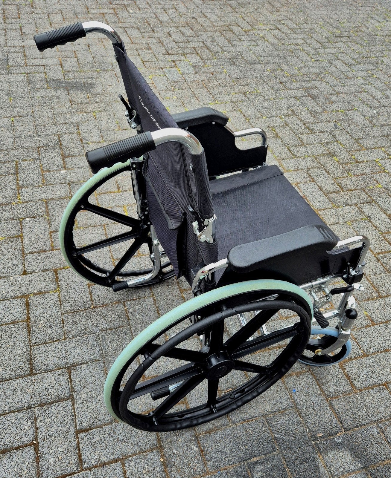 Fauteuil roulant léger, Divers, Chaises roulantes, Enlèvement, Pliant, Comme neuf, Fauteuil roulant à pousser
