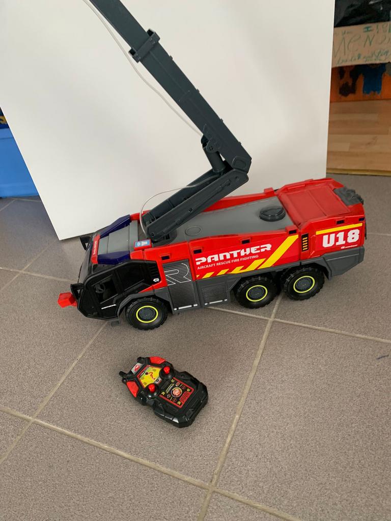 Grand camion de pompier avec télécommande, Enlèvement, Utilisé, Télécommande